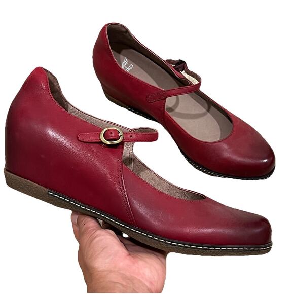 Dansko Size 10.5 Loralie Mary Jane Shoes Red Leather Wedge Comfort Casual New - Picture 1 of 8